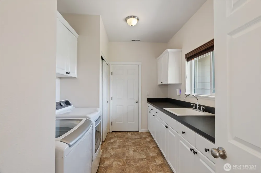 165 Meadow Loop Montesano, WA 98563