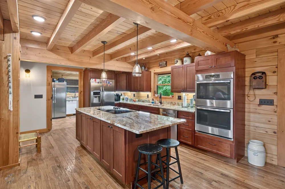 20 Magee Ln Elmwood, TN 38560