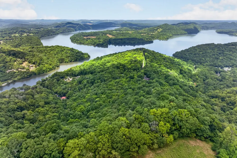 20 Magee Ln Elmwood, TN 38560