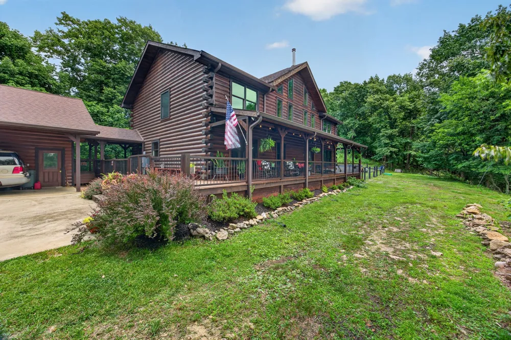 20 Magee Ln Elmwood, TN 38560