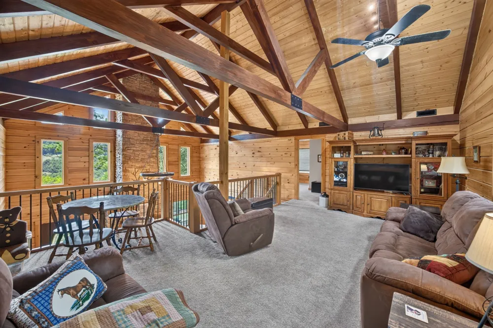 20 Magee Ln Elmwood, TN 38560