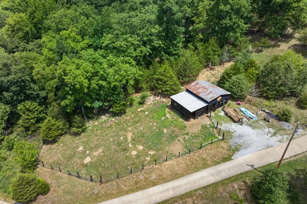 20 Magee Ln Elmwood, TN 38560