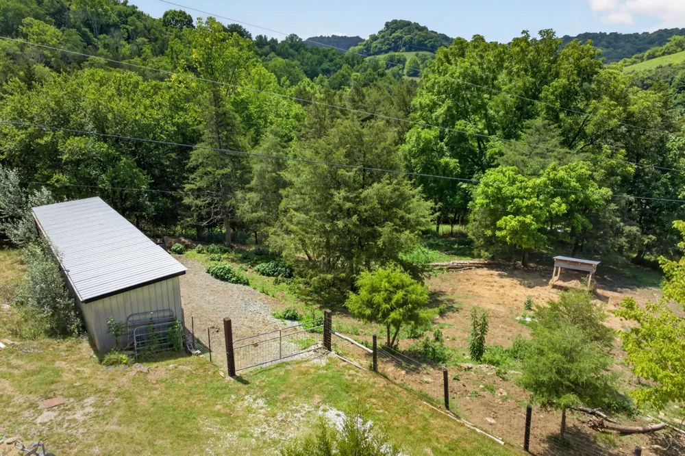 20 Magee Ln Elmwood, TN 38560
