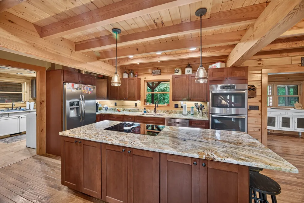 20 Magee Ln Elmwood, TN 38560