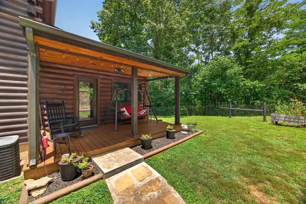 20 Magee Ln Elmwood, TN 38560