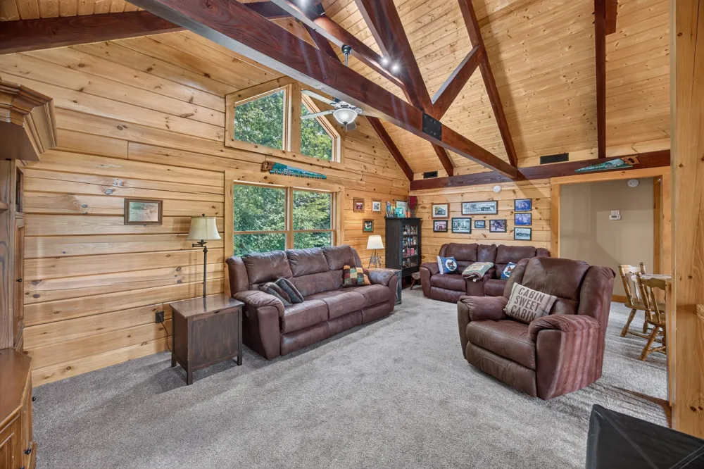 20 Magee Ln Elmwood, TN 38560