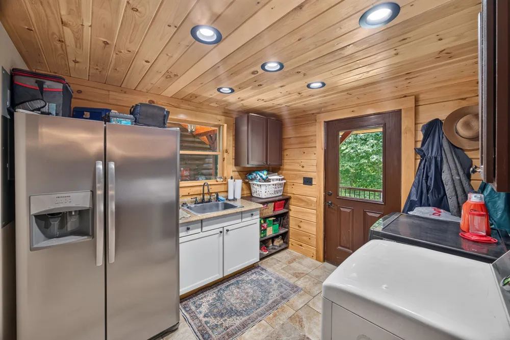 20 Magee Ln Elmwood, TN 38560