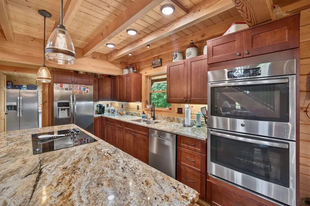 20 Magee Ln Elmwood, TN 38560