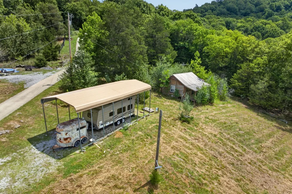 20 Magee Ln Elmwood, TN 38560