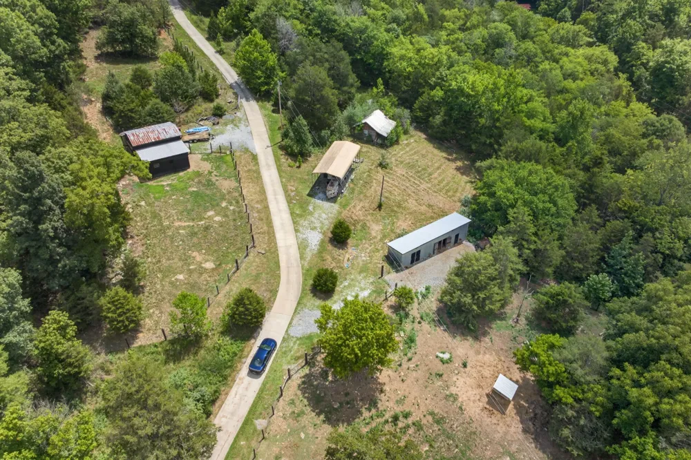 20 Magee Ln Elmwood, TN 38560