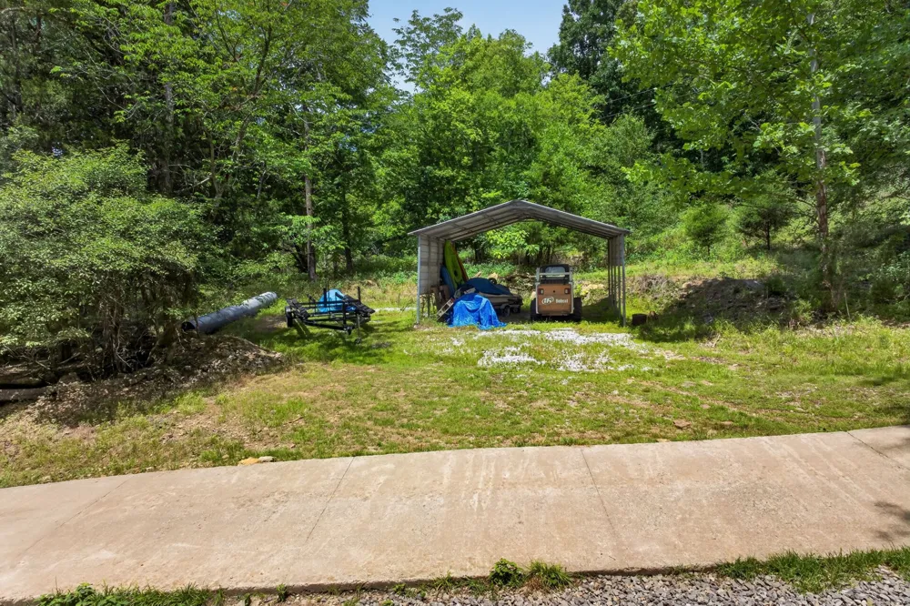 20 Magee Ln Elmwood, TN 38560