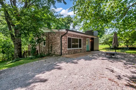 4080 Manning Hollow Rd