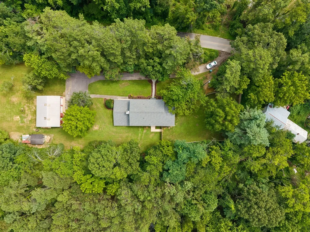 718 Kimmins St Hohenwald, TN 38462