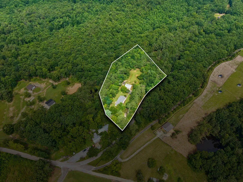 718 Kimmins St Hohenwald, TN 38462