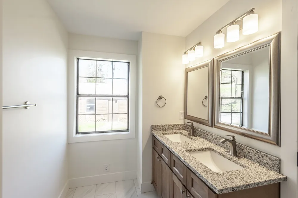 655 Cummings Ln Cottontown, TN 37048