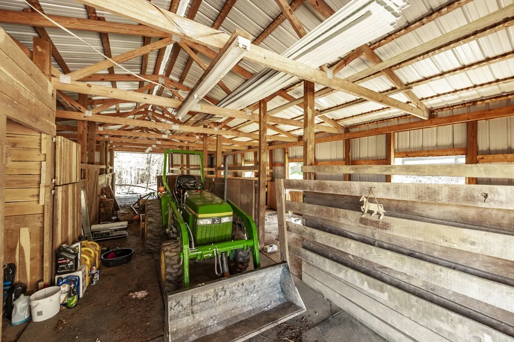655 Cummings Ln Cottontown, TN 37048