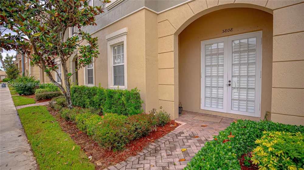5808 Hampton Hills Blvd Tamarac, FL 33321