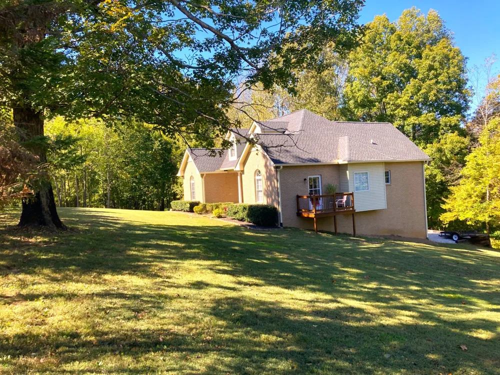 1225 Meeks Cemetery Rd Burns, TN 37029