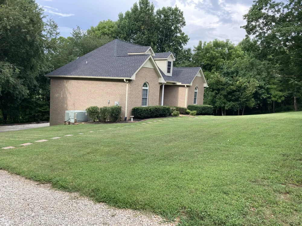 1225 Meeks Cemetery Rd Burns, TN 37029