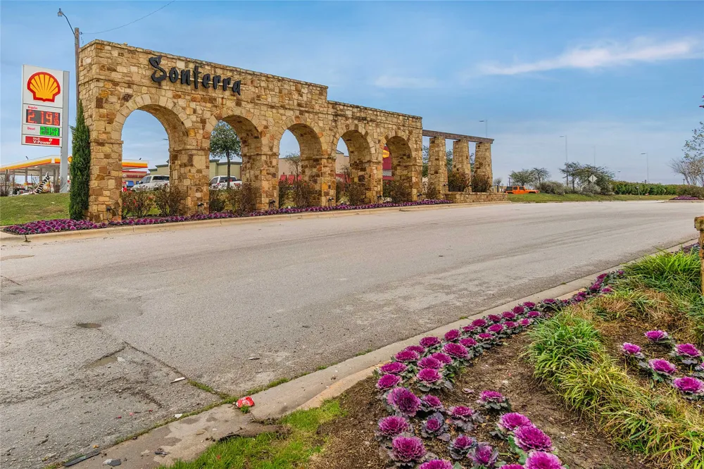 208 Kildeer Pass Jarrell, TX 76537