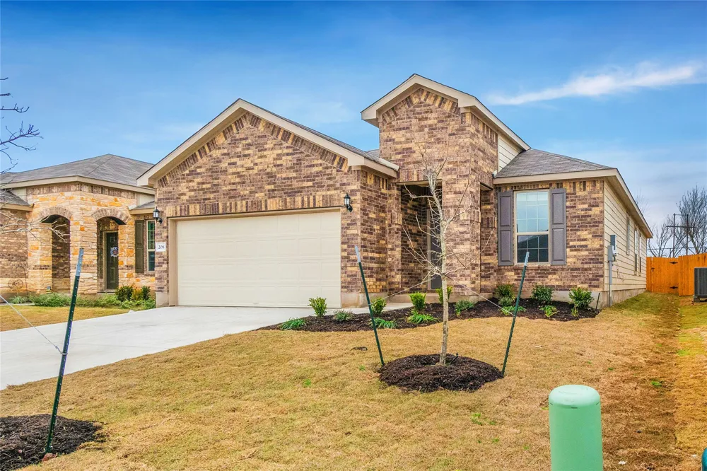 208 Kildeer Pass Jarrell, TX 76537