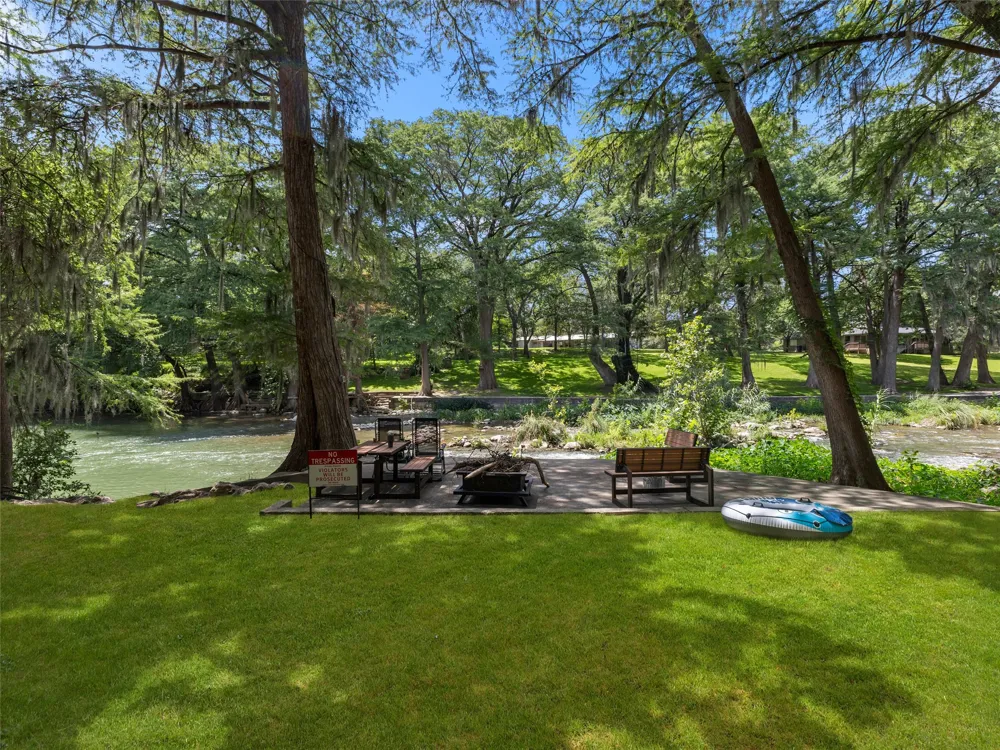 1033 Gruene Road New Braunfels, TX 78130