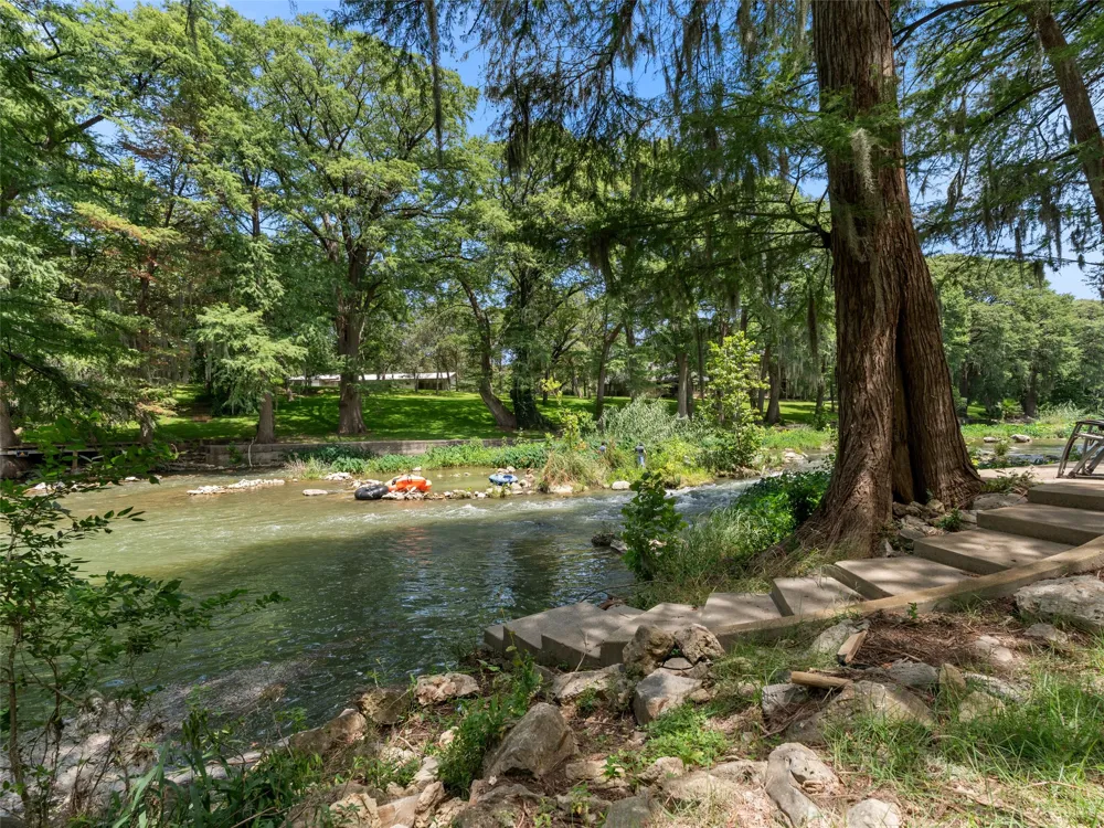 1033 Gruene Road New Braunfels, TX 78130