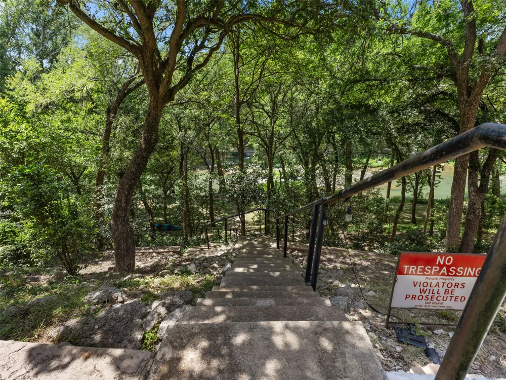 1033 Gruene Road New Braunfels, TX 78130
