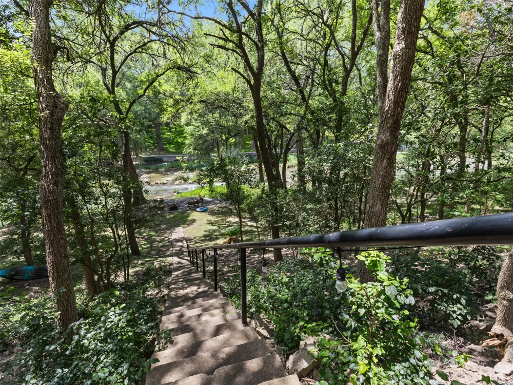 1033 Gruene Road New Braunfels, TX 78130
