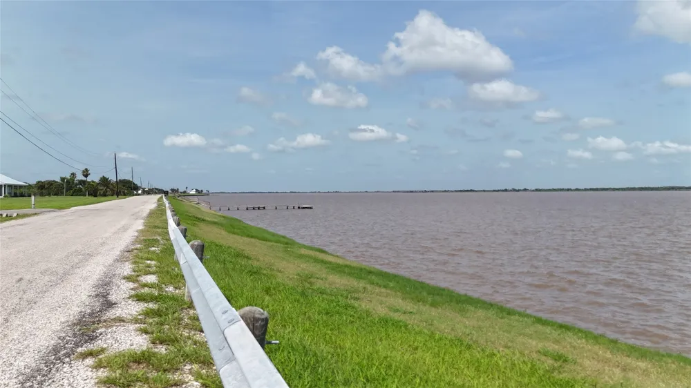 269 Bayshore Road Palacios, TX 77465