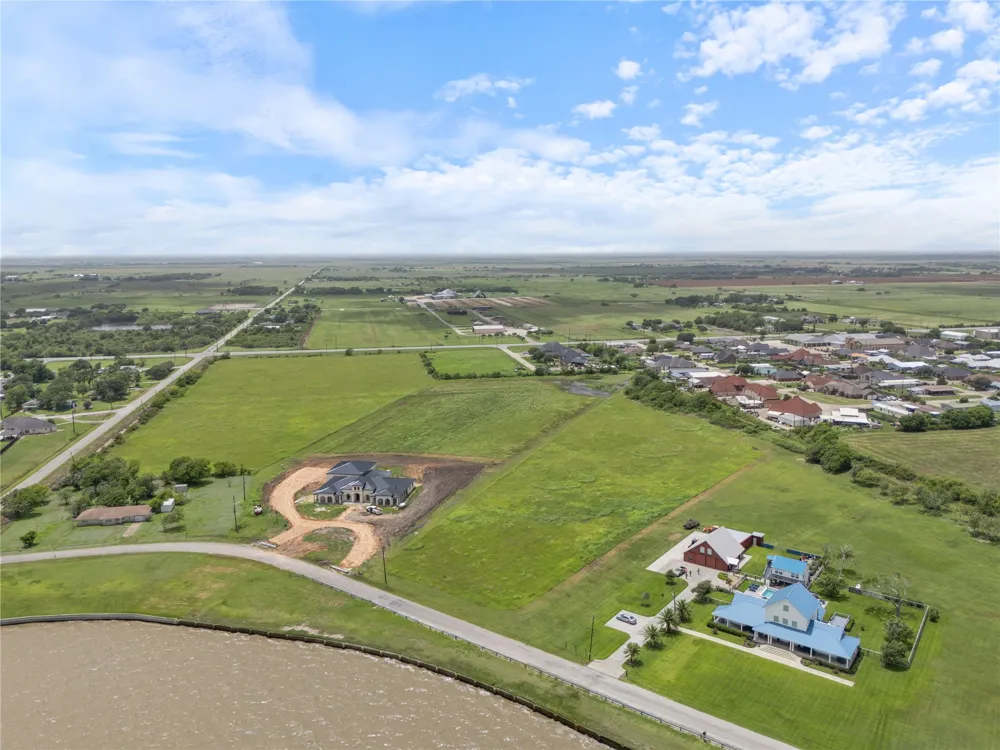 269 Bayshore Road Palacios, TX 77465