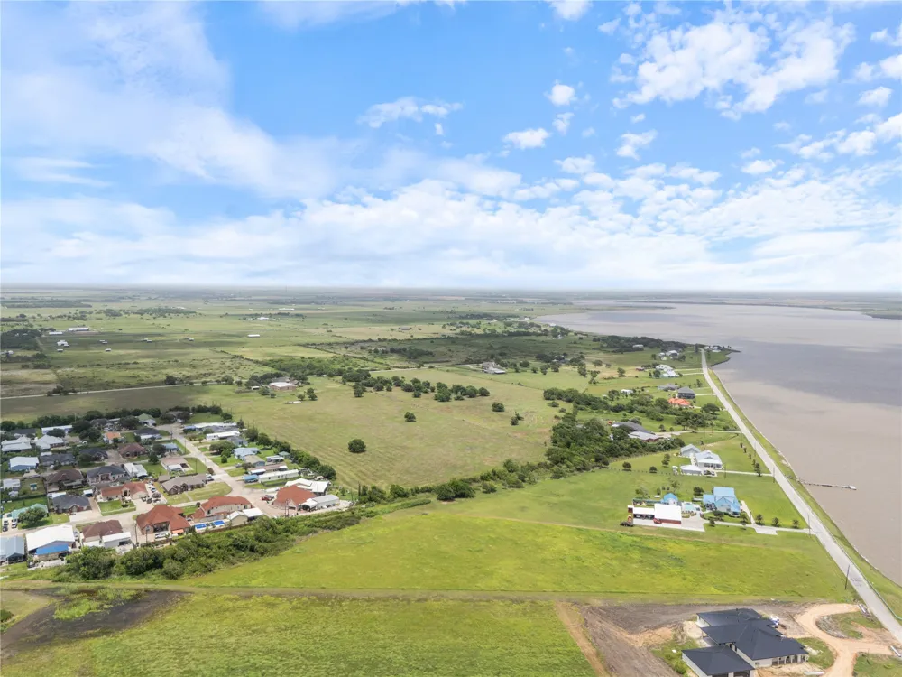269 Bayshore Road Palacios, TX 77465