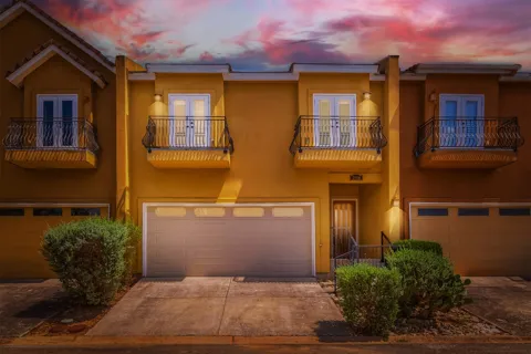 2506 Camden Park