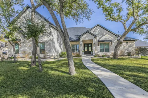111 Lago Viento Lane
