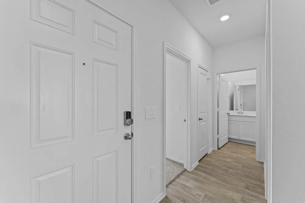 12200 Silverton Tree Bend Mustang Ridge, TX 78610