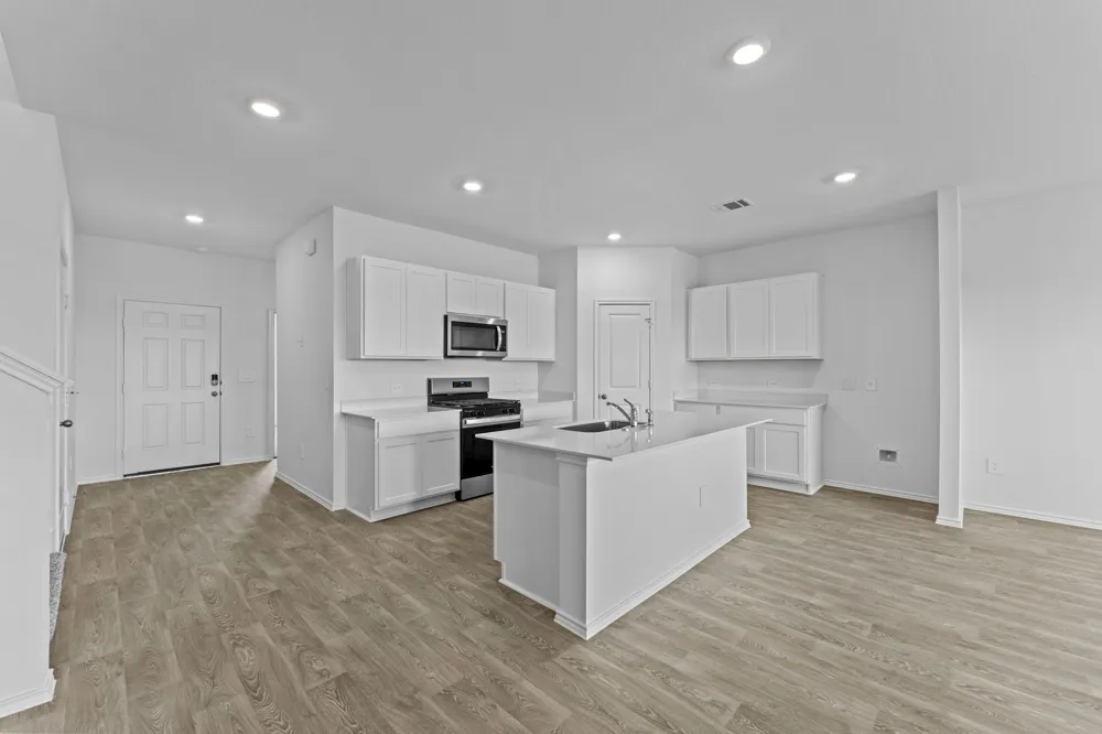 12200 Silverton Tree Bend Mustang Ridge, TX 78610