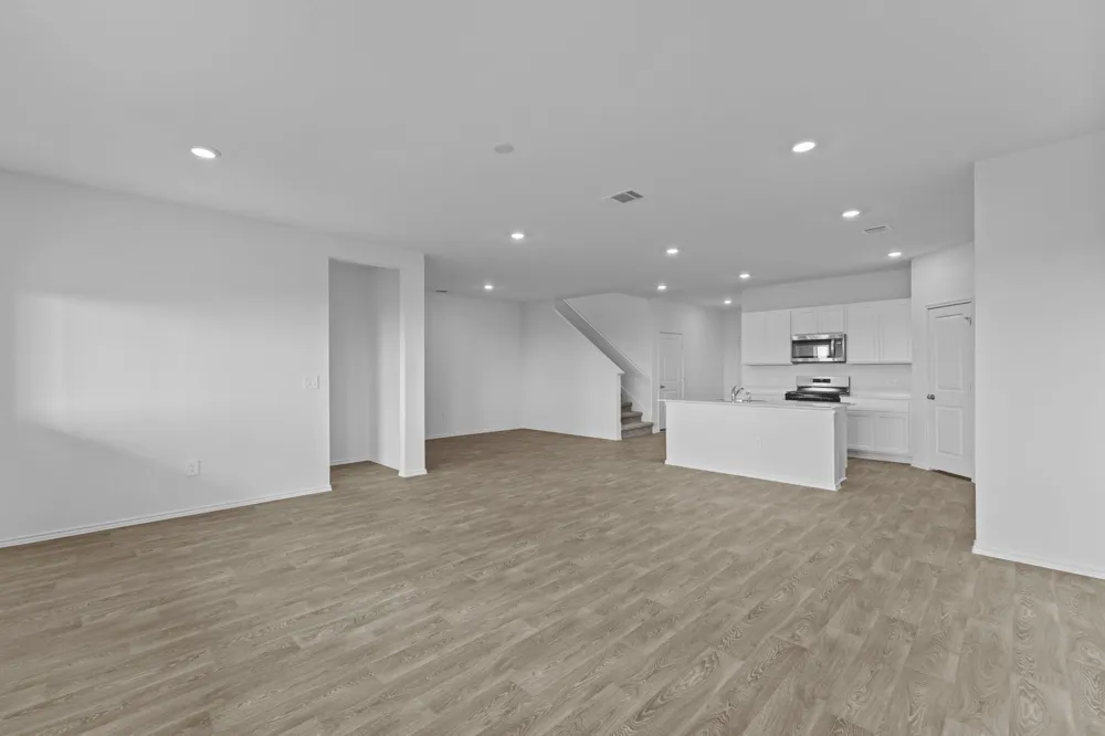 12200 Silverton Tree Bend Mustang Ridge, TX 78610