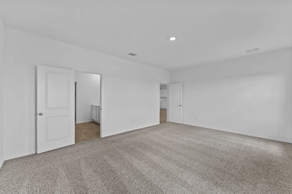 12200 Silverton Tree Bend Mustang Ridge, TX 78610