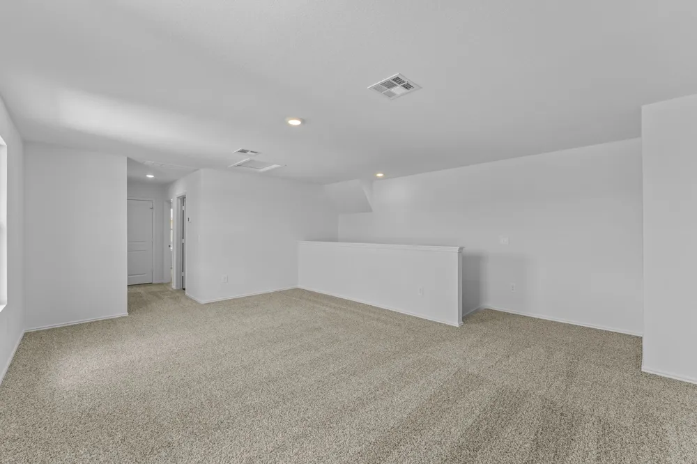 12200 Silverton Tree Bend Mustang Ridge, TX 78610