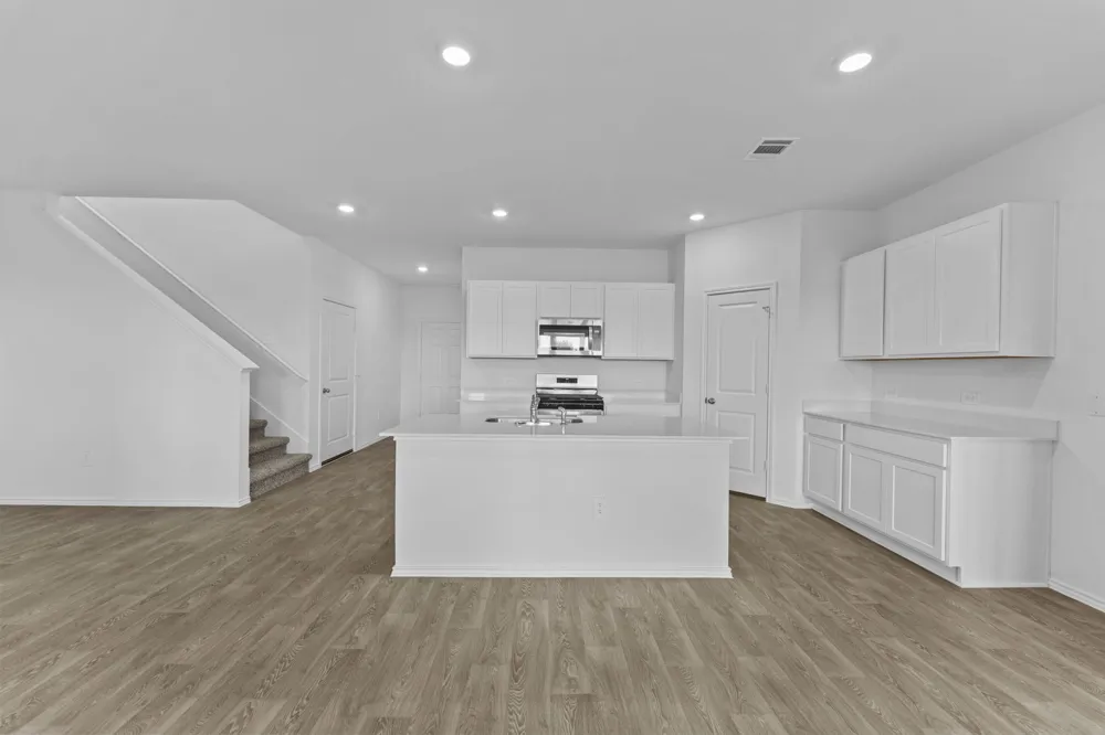 12200 Silverton Tree Bend Mustang Ridge, TX 78610