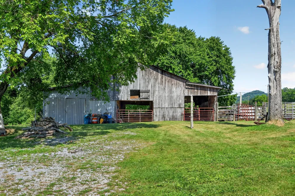 5713 Smith Fork Rd Liberty, TN 37095