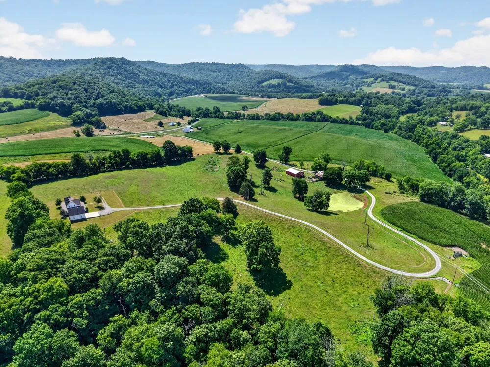 5713 Smith Fork Rd Liberty, TN 37095