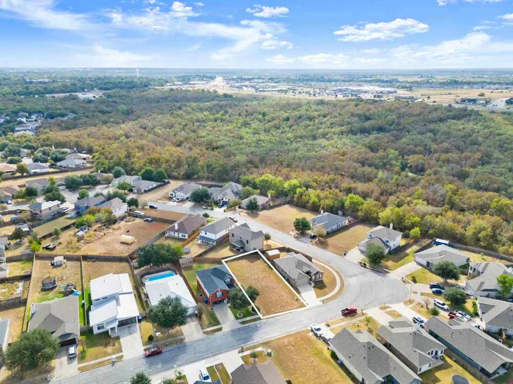 406 Gettysburg Loop Elgin, TX 78621