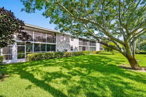 4 Westwood Avenue #204
