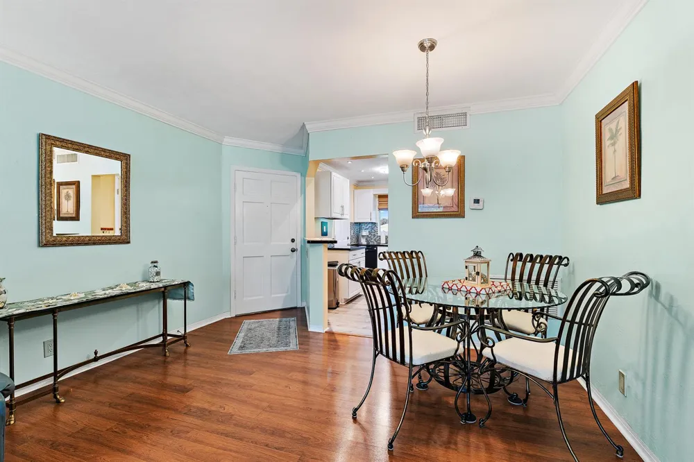 4 Westwood Avenue #204 Jupiter, FL 33469