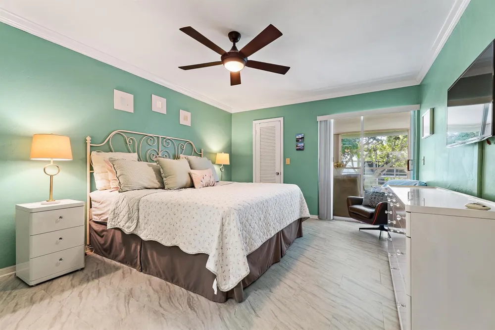4 Westwood Avenue #204 Jupiter, FL 33469