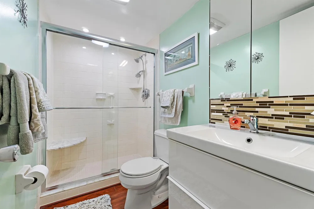 4 Westwood Avenue #204 Jupiter, FL 33469