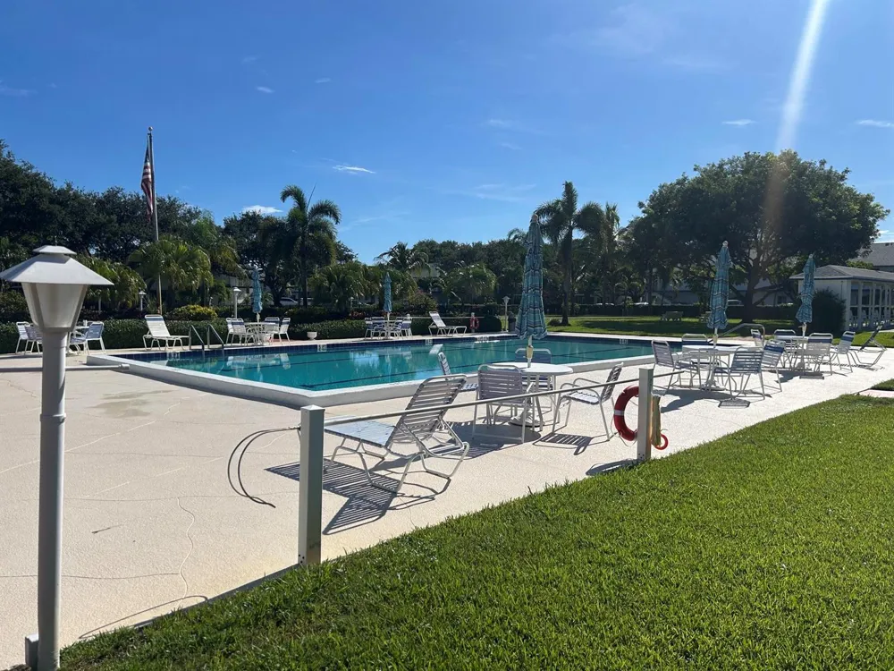 4 Westwood Avenue #204 Jupiter, FL 33469