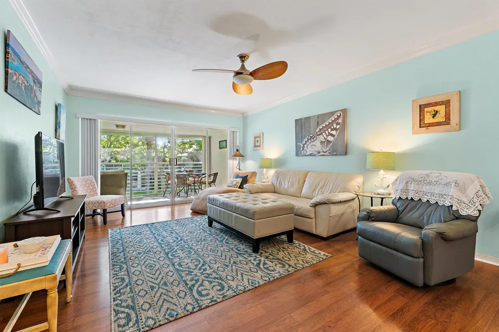 4 Westwood Avenue #204 Jupiter, FL 33469