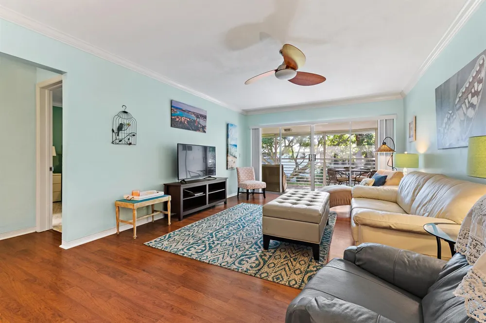4 Westwood Avenue #204 Jupiter, FL 33469